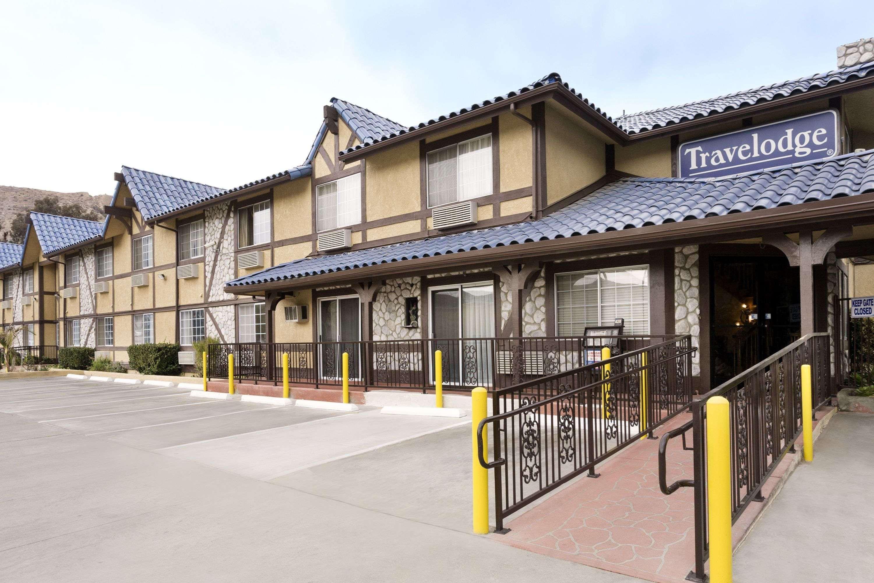 Triplodge Of Santa Clarita Exterior foto
